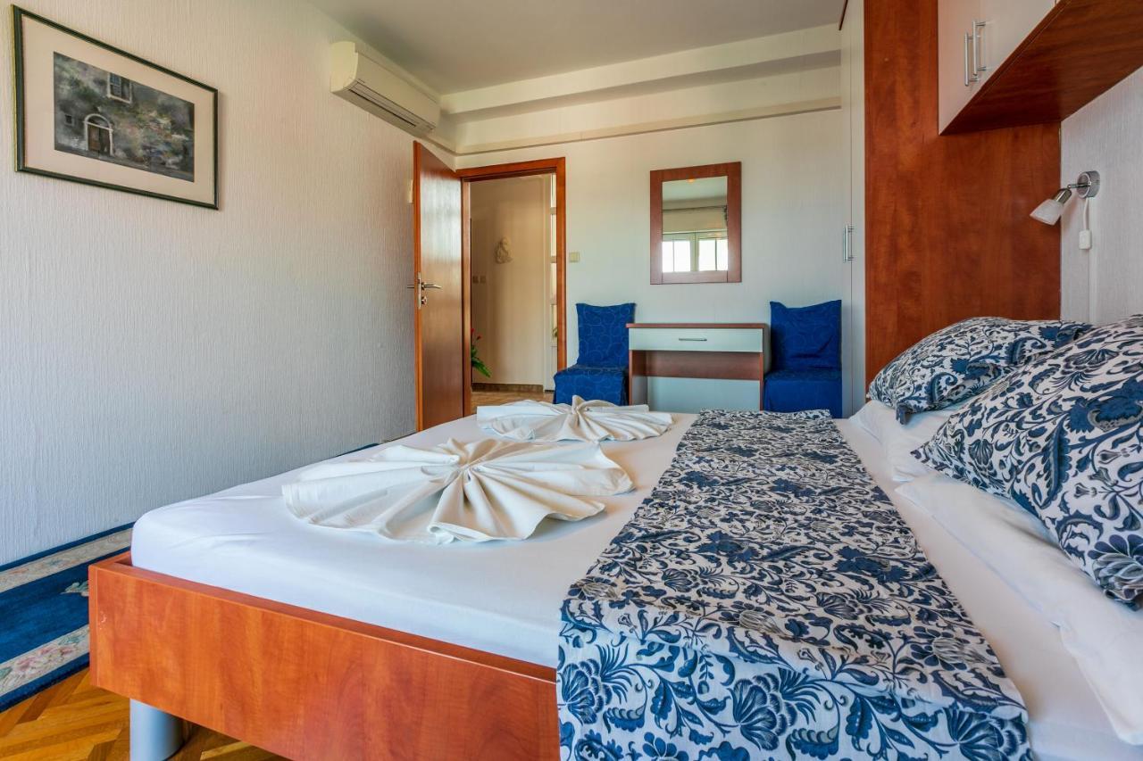 Apartments Vila Antula Banjol Luaran gambar