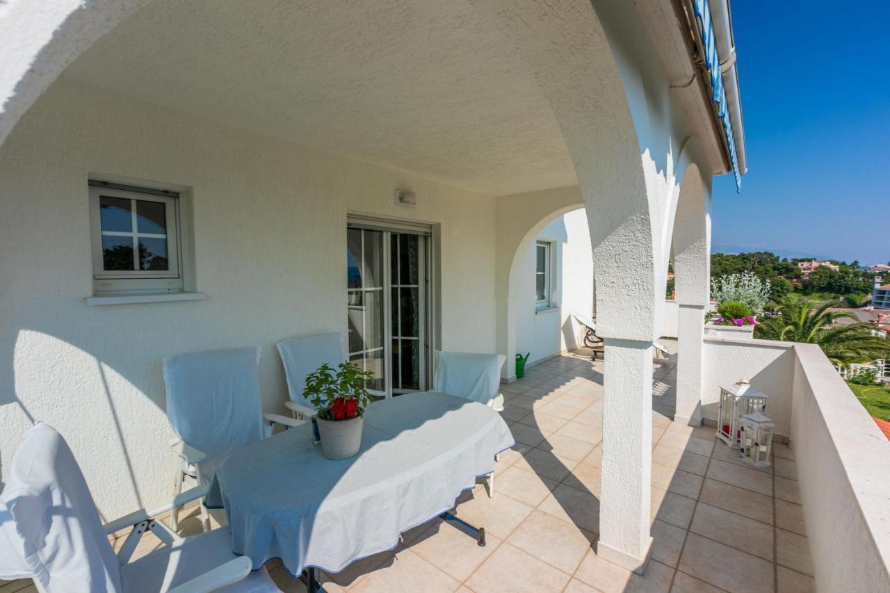 Apartments Vila Antula Banjol Luaran gambar