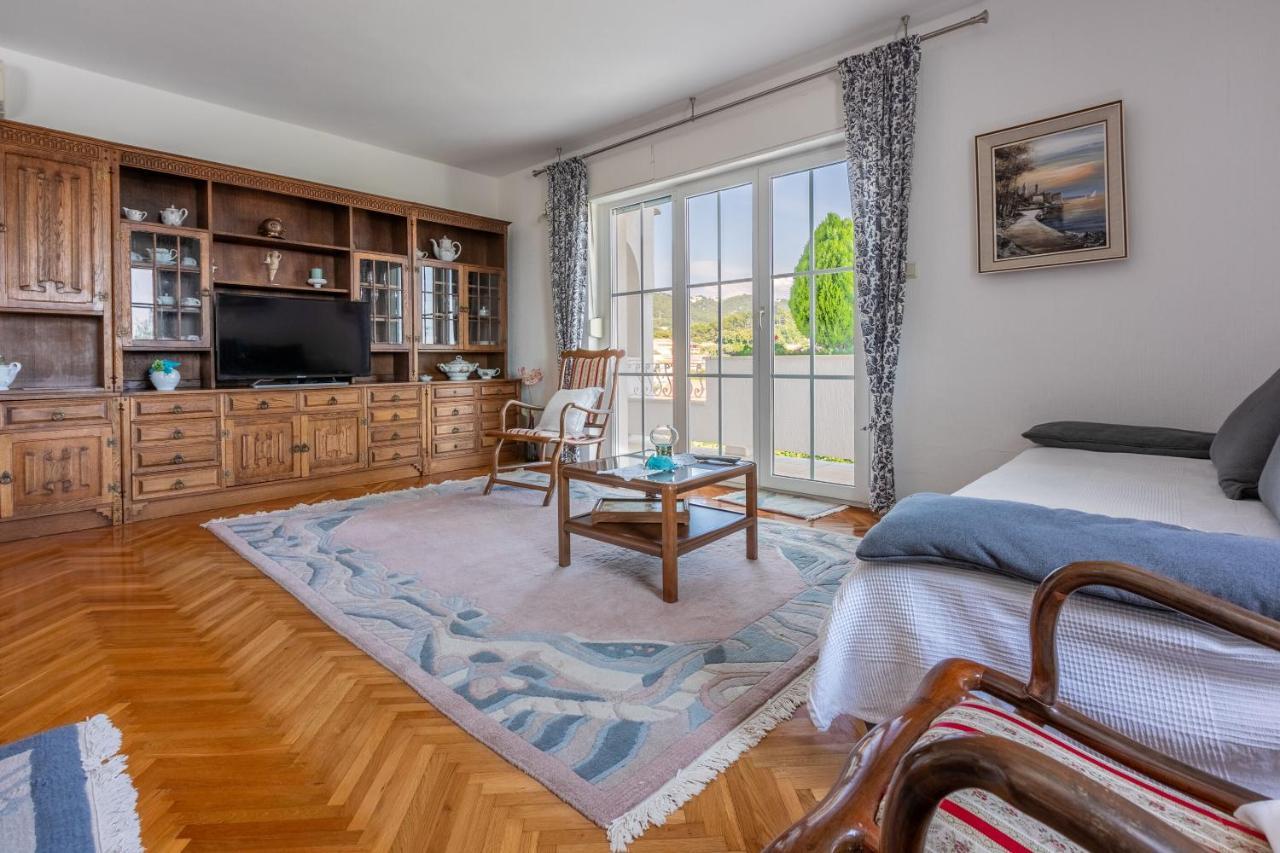 Apartments Vila Antula Banjol Luaran gambar