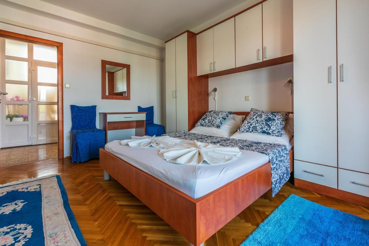 Apartments Vila Antula Banjol Luaran gambar