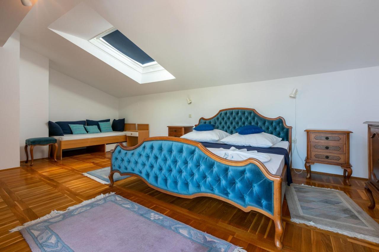 Apartments Vila Antula Banjol Luaran gambar