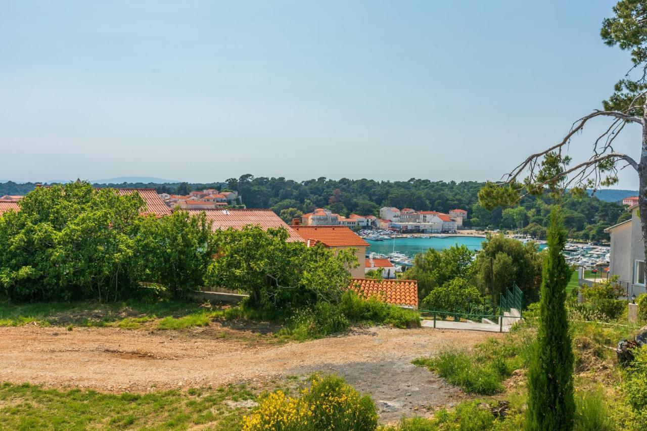 Apartments Vila Antula Banjol Luaran gambar
