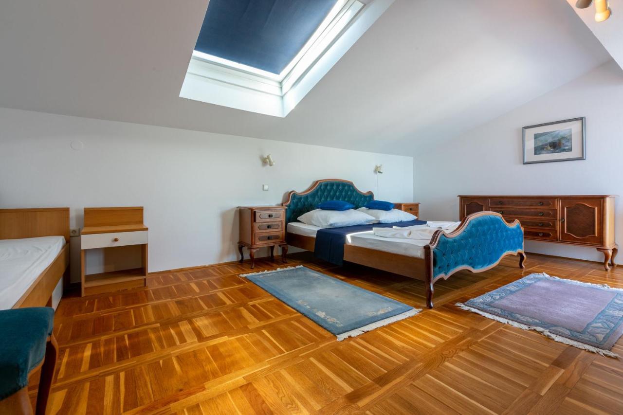 Apartments Vila Antula Banjol Luaran gambar