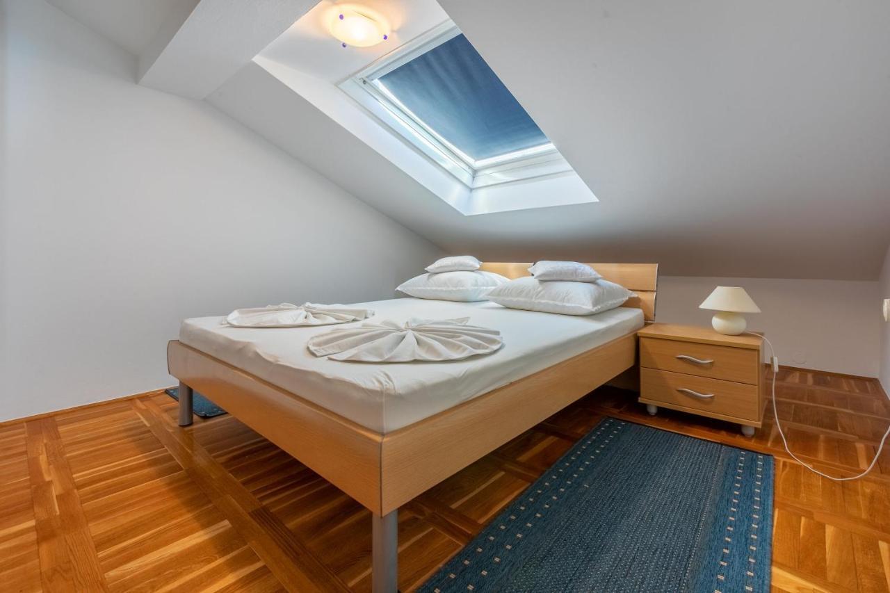 Apartments Vila Antula Banjol Luaran gambar