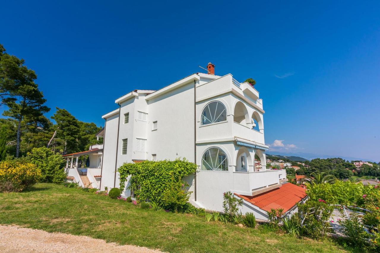 Apartments Vila Antula Banjol Luaran gambar