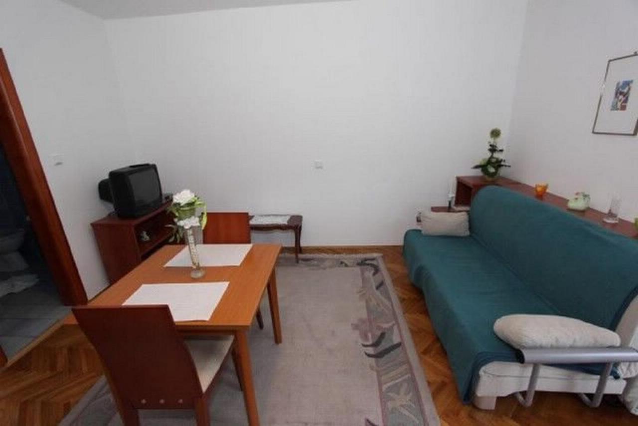 Apartments Vila Antula Banjol Luaran gambar