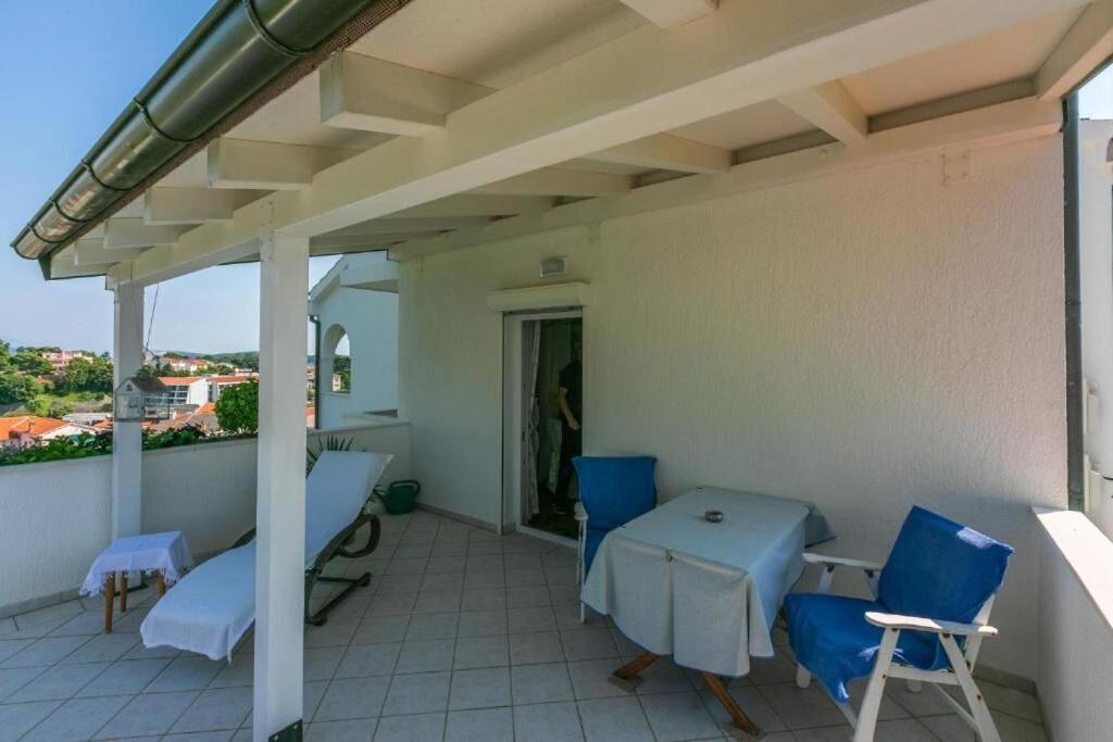 Apartments Vila Antula Banjol Luaran gambar